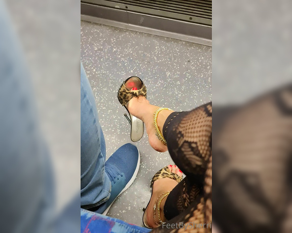 FeetBySherri aka feetbysherri OnlyFans - Was slightly tipsy, was trying to shoe dangle