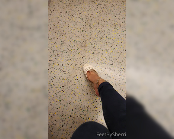 FeetBySherri aka feetbysherri OnlyFans - Train tease