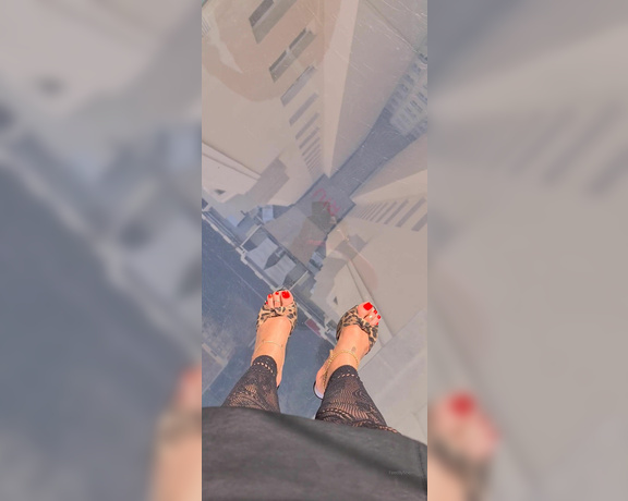 FeetBySherri aka feetbysherri OnlyFans - Walking on the glass floor in Hotel Rui in Madrid, Spain