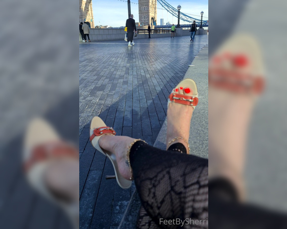 FeetBySherri aka feetbysherri OnlyFans - London Bridge