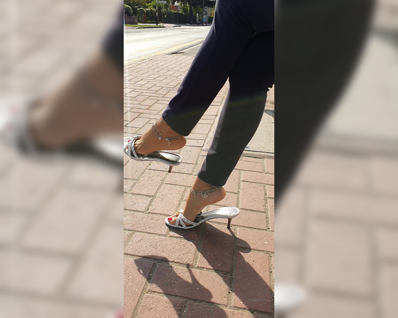 FeetBySherri aka feetbysherri OnlyFans - Bus Stop Vibes !