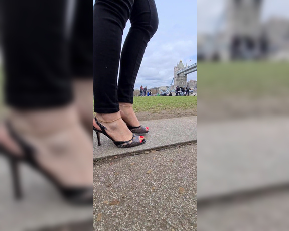 FeetBySherri aka feetbysherri OnlyFans - Lovely walks in London