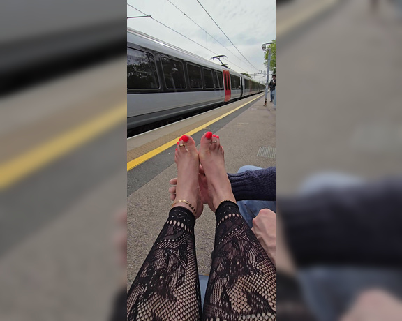 FeetBySherri aka feetbysherri OnlyFans - Having my feet massaged at the train station