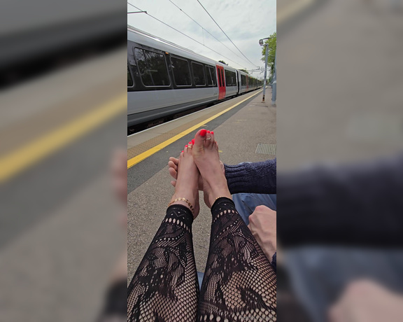 FeetBySherri aka feetbysherri OnlyFans - Having my feet massaged at the train station