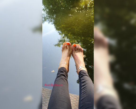 FeetBySherri aka feetbysherri OnlyFans - Sweaty feet and nature vibes!