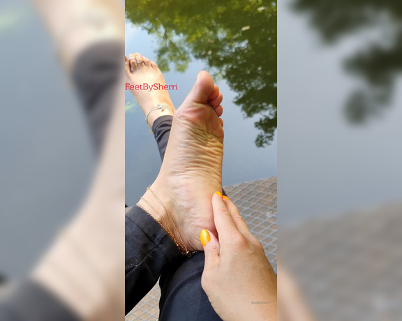 FeetBySherri aka feetbysherri OnlyFans - Sweaty feet and nature vibes!