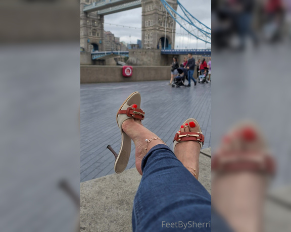 FeetBySherri aka feetbysherri OnlyFans - Admiring the beauty of London