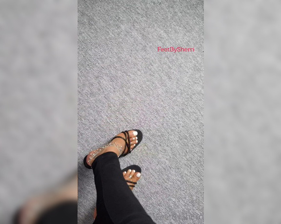 FeetBySherri aka feetbysherri OnlyFans - Gucci Shoes and white toes