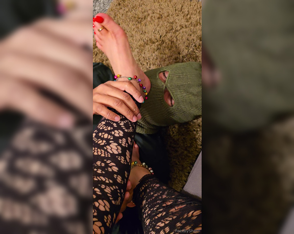 FeetBySherri aka feetbysherri OnlyFans - Feet worshipping whilst he lays on the floor