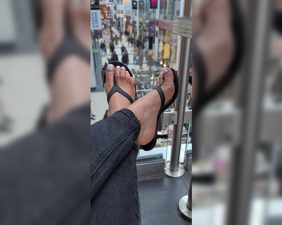FeetBySherri aka feetbysherri OnlyFans - At the mall