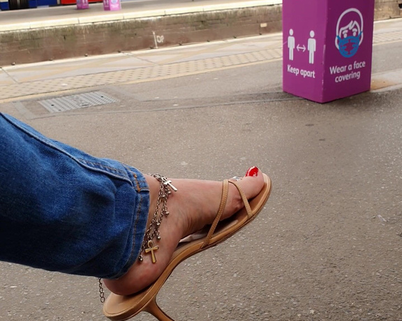 FeetBySherri aka feetbysherri OnlyFans - Train platform tease