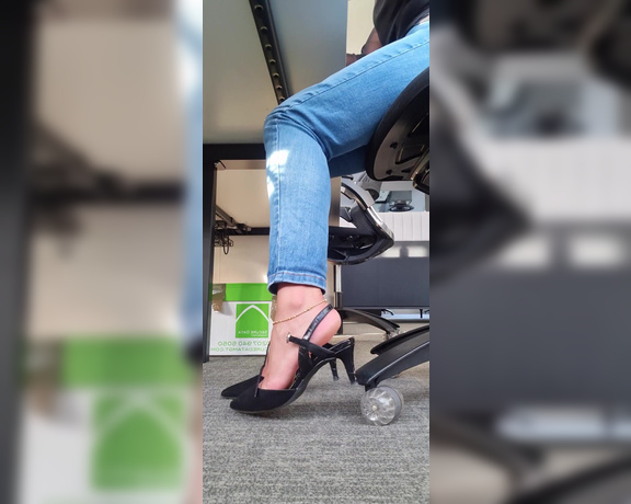 FeetBySherri aka feetbysherri OnlyFans - Office vibes