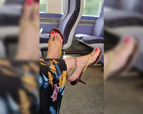 FeetBySherri aka feetbysherri OnlyFans - Teasing on the train in my yellow rope Jimmy Choos