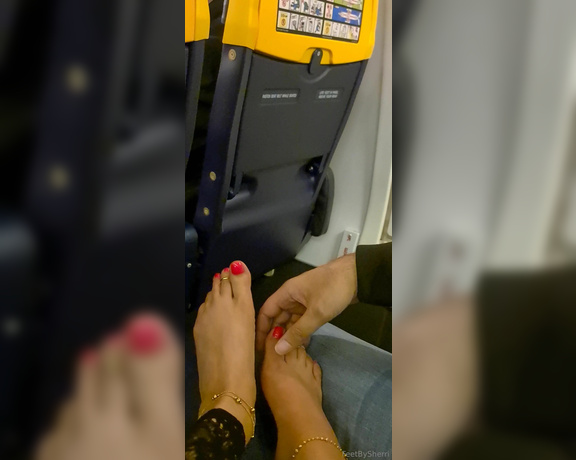 FeetBySherri aka feetbysherri OnlyFans - A little tickling on the airplane last night! I had to hold my laugh and screaming