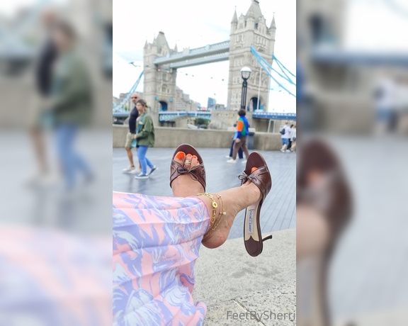 FeetBySherri aka feetbysherri OnlyFans - Dangling in London in my Jimmy Choos