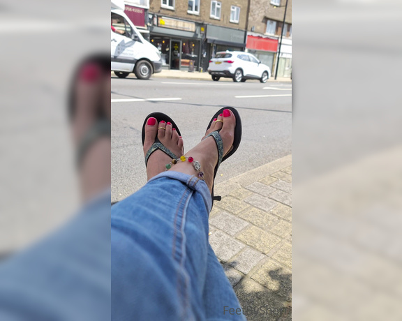 FeetBySherri aka feetbysherri OnlyFans - On the High Street