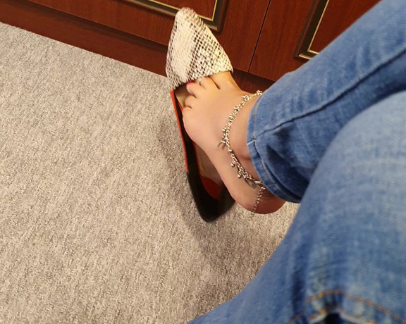 FeetBySherri aka feetbysherri OnlyFans - Shoeplaying in flats