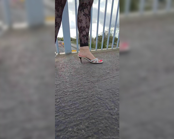 FeetBySherri aka feetbysherri OnlyFans - Walking on a sunny day