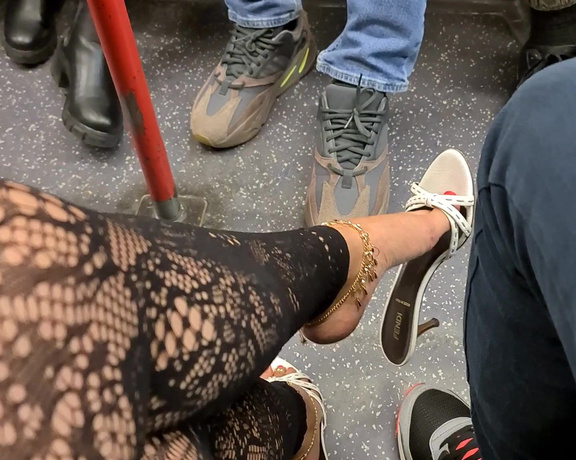 FeetBySherri aka feetbysherri OnlyFans - Dangling and teasing on the London Underground