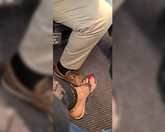 FeetBySherri aka feetbysherri OnlyFans - The guy was staring at my feet