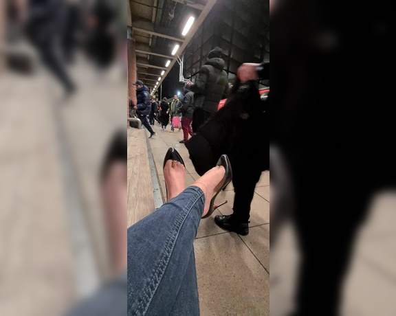 FeetBySherri aka feetbysherri OnlyFans - Had a few voyeurs watching my shoe dangling