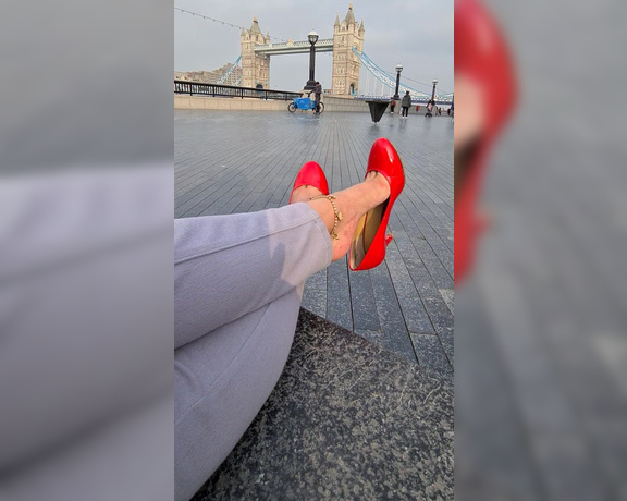 FeetBySherri aka feetbysherri OnlyFans - London life