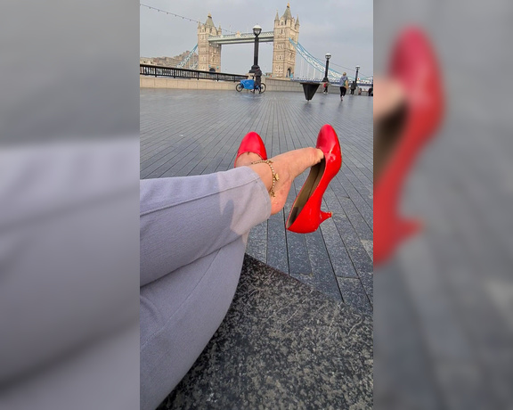 FeetBySherri aka feetbysherri OnlyFans - London life