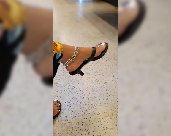 FeetBySherri aka feetbysherri OnlyFans - Train vibes !