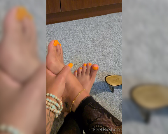 FeetBySherri aka feetbysherri OnlyFans - I these Guess mules