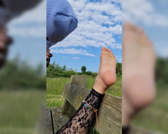 FeetBySherri aka feetbysherri OnlyFans - Soles worship in the park