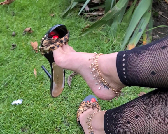 FeetBySherri aka feetbysherri OnlyFans Video 3269