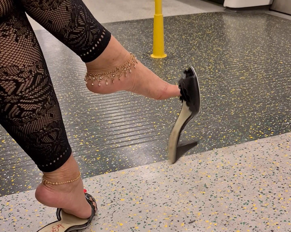 FeetBySherri aka feetbysherri OnlyFans - Teasing again on London Underground  District Line