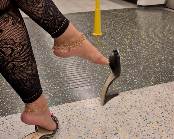 FeetBySherri aka feetbysherri OnlyFans - Teasing again on London Underground  District Line