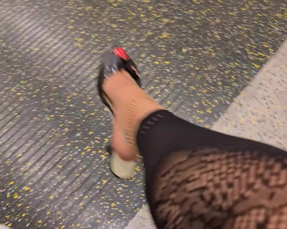 FeetBySherri aka feetbysherri OnlyFans - Teasing again on London Underground  District Line