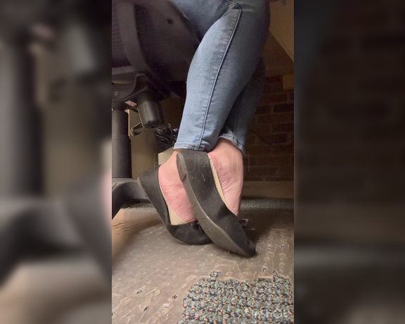 Goddess Ashley aka foot4all1 OnlyFans - Sit under my desk! Wiggle wiggle in flats… they are so stinky… and definitely in need