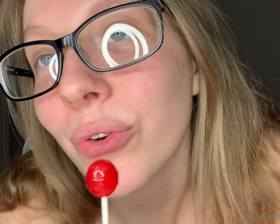 Jennaize aka jennaize OnlyFans - Counting down from 70 joi and lollipop licking