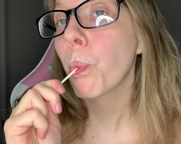 Jennaize aka jennaize OnlyFans - Counting down from 70 joi and lollipop licking