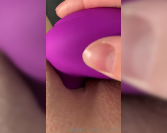 Jennaize aka jennaize OnlyFans - Using the new toy!