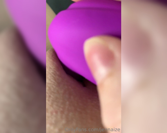 Jennaize aka jennaize OnlyFans - Using the new toy!