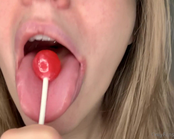 Jennaize aka jennaize OnlyFans - Lollipop licking and counting down from 80 for you