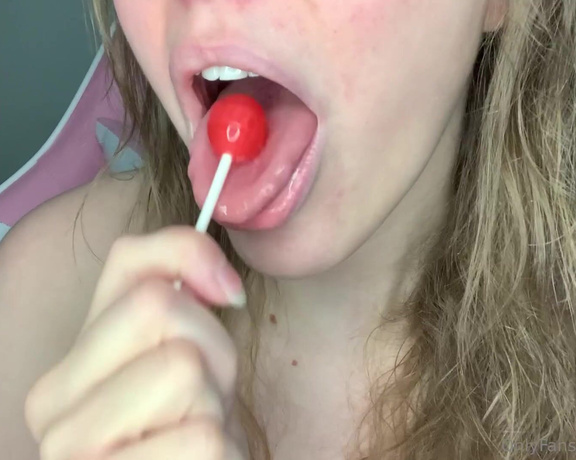 Jennaize aka jennaize OnlyFans - Lollipop licks + counting down from 10