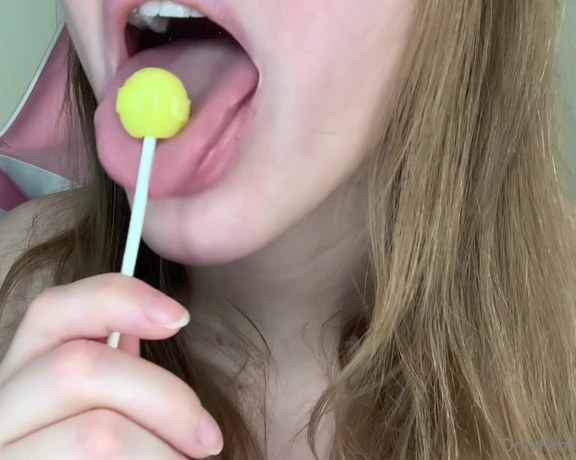 Jennaize aka jennaize OnlyFans - Lollipop licking + counting down from 55