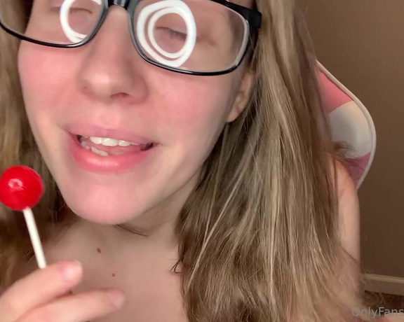 Jennaize aka jennaize OnlyFans - Lollipop licking + count down from 50 joi