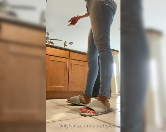 Laprettyfeet4 aka laprettyfeet4 OnlyFans - Just watch me making dinner, no posing just been me , this is a 9 minute