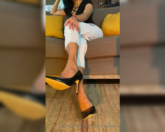 Laprettyfeet4 aka laprettyfeet4 OnlyFans - Sandals to heels,