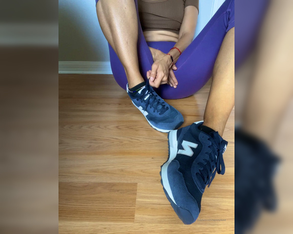 Laprettyfeet4 aka laprettyfeet4 OnlyFans Video 3736