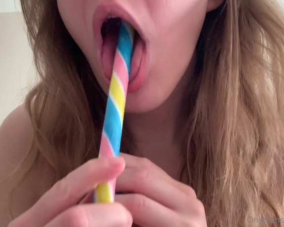 Jennaize aka jennaize OnlyFans - Candy cane lickingsucking