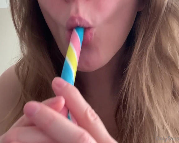 Jennaize aka jennaize OnlyFans - Candy cane lickingsucking