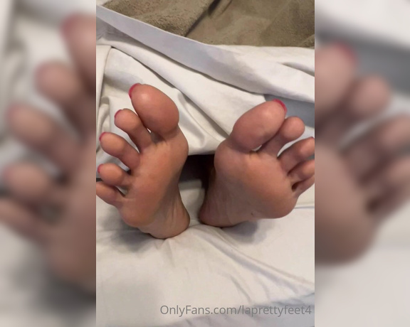 Laprettyfeet4 aka laprettyfeet4 OnlyFans - And while I sleep my boyfriend…