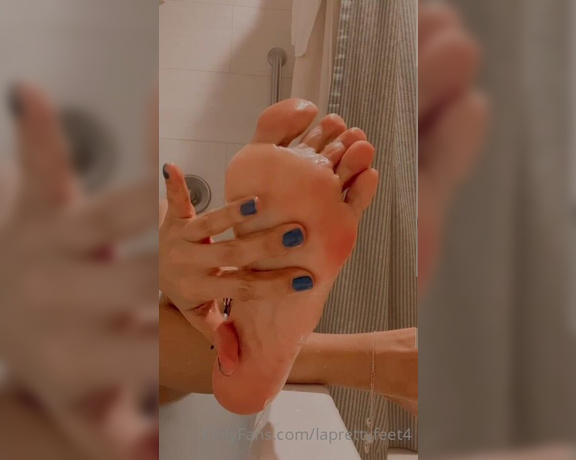 Laprettyfeet4 aka laprettyfeet4 OnlyFans - A relaxing bath